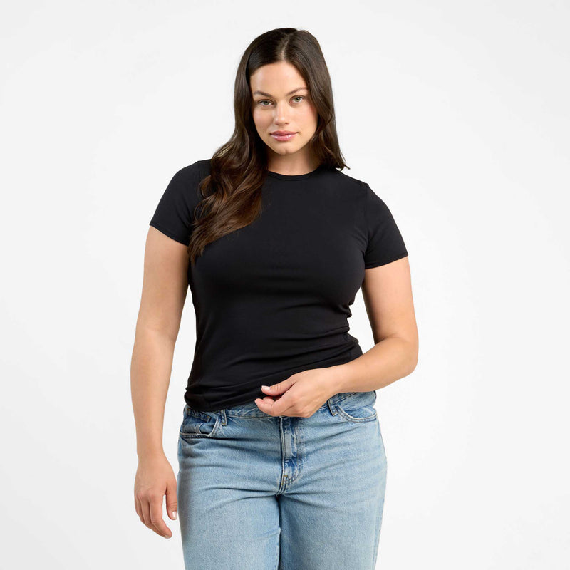 SwiftStretch Seamed Tee | Black